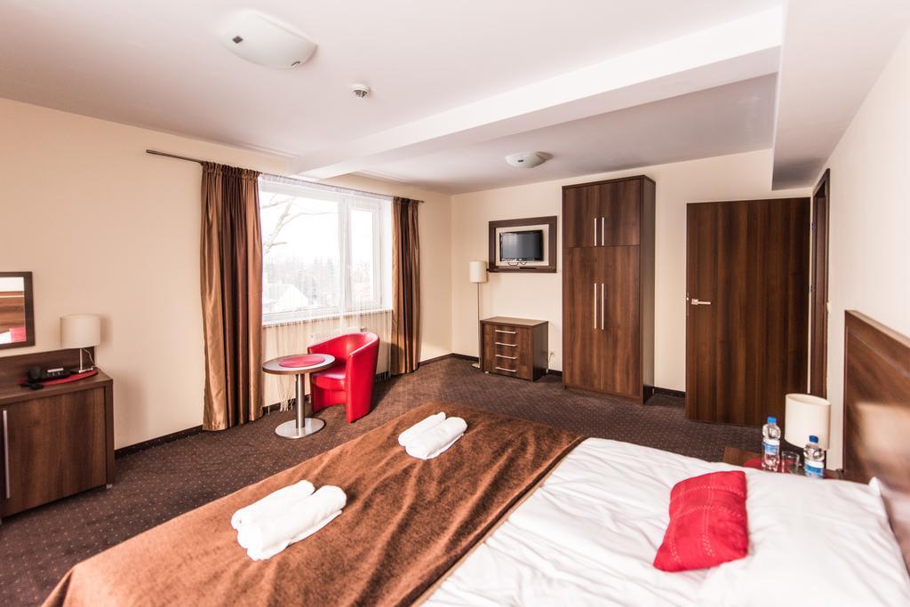 Hotel Austeria Conference & Spa 시에초시네크 외부 사진